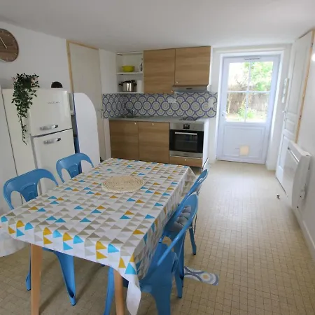 Maison Typique 2 Chambres, Jardinet Prive, A 200m Et Commerces - Brevin Les Pins - Fr-1-364-133 Holiday home
